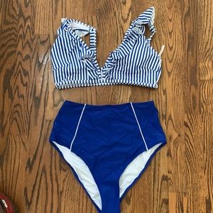 Cupshe size large two piece bathing suit - new with tags and still in bag